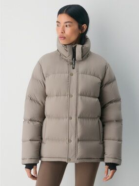Aritzia Taupe Super puff Jacket . 700+ Goose Down Winter Coat.